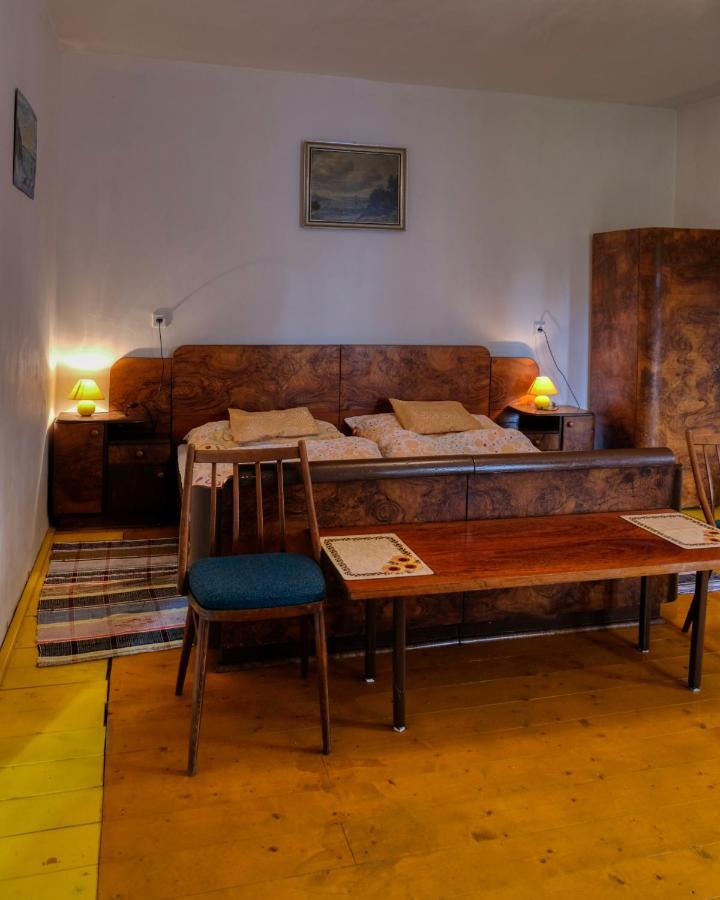 Apartmany V Broumovskem Statku Bagian luar foto
