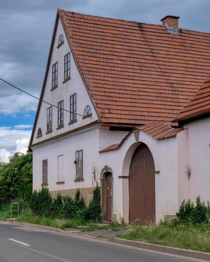 Apartmany V Broumovskem Statku Bagian luar foto